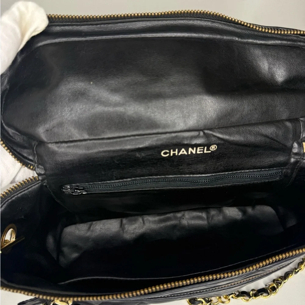 CHANEL Lambskin Quilted Vanity Train Case Shoulder Bag Black - Picture 5 of 14